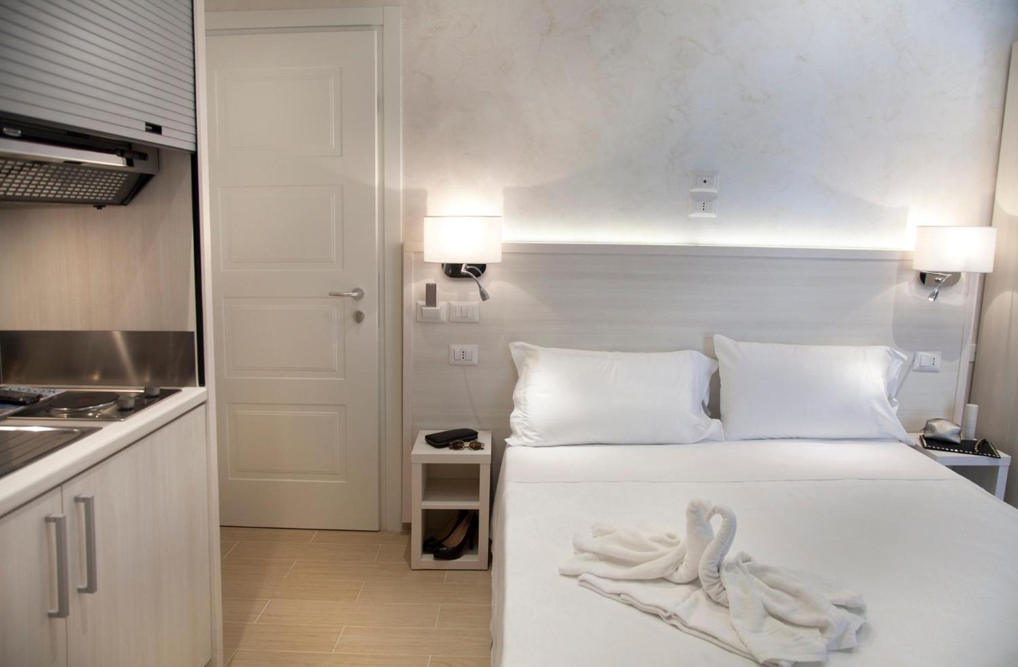 Hotel Residence Maria Grazia Rimini Exteriör bild