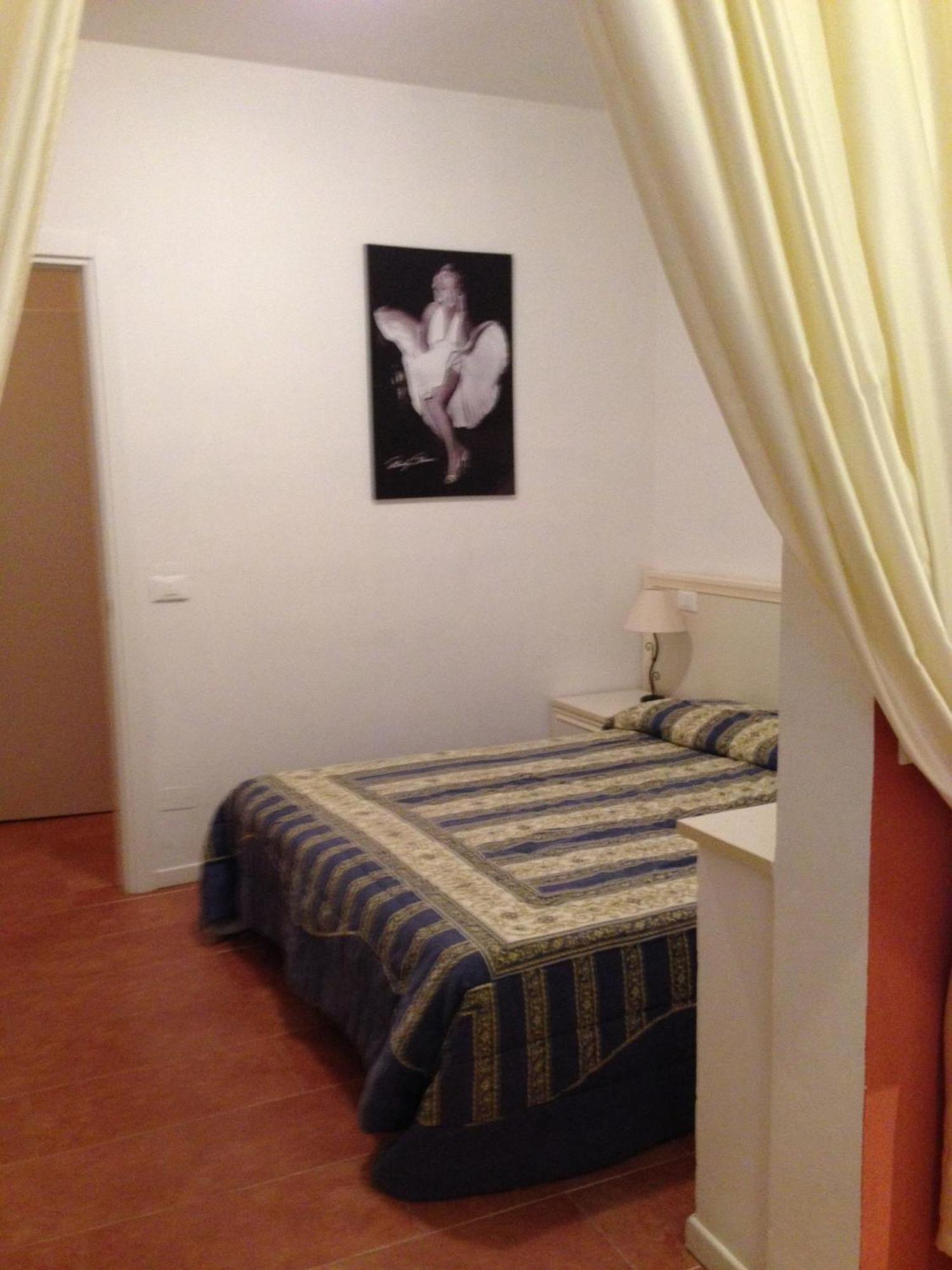 Hotel Residence Maria Grazia Rimini Rum bild